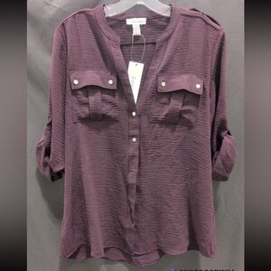 NWT Dark Plum Calvin Klein Button-Down Shirt. Size M